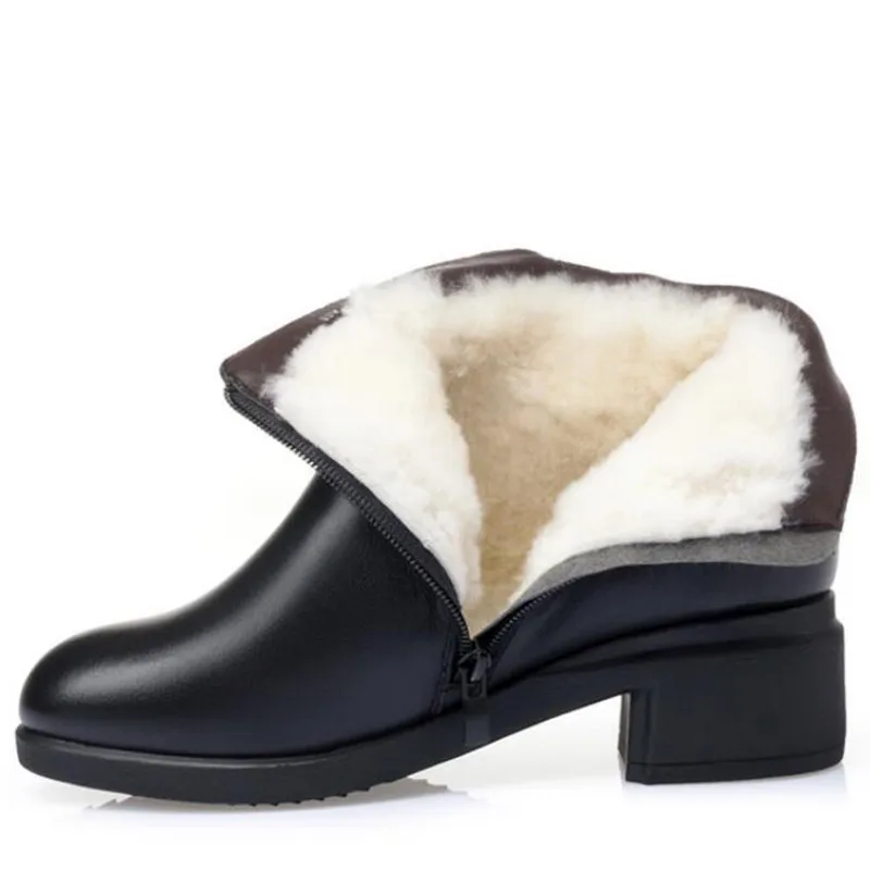 

2021 New Classic Rhinestone Winter Genuine Leather Boots Warm Ankle Boots Flat Large Size Cotton Boots Women Boots Winter Shoes