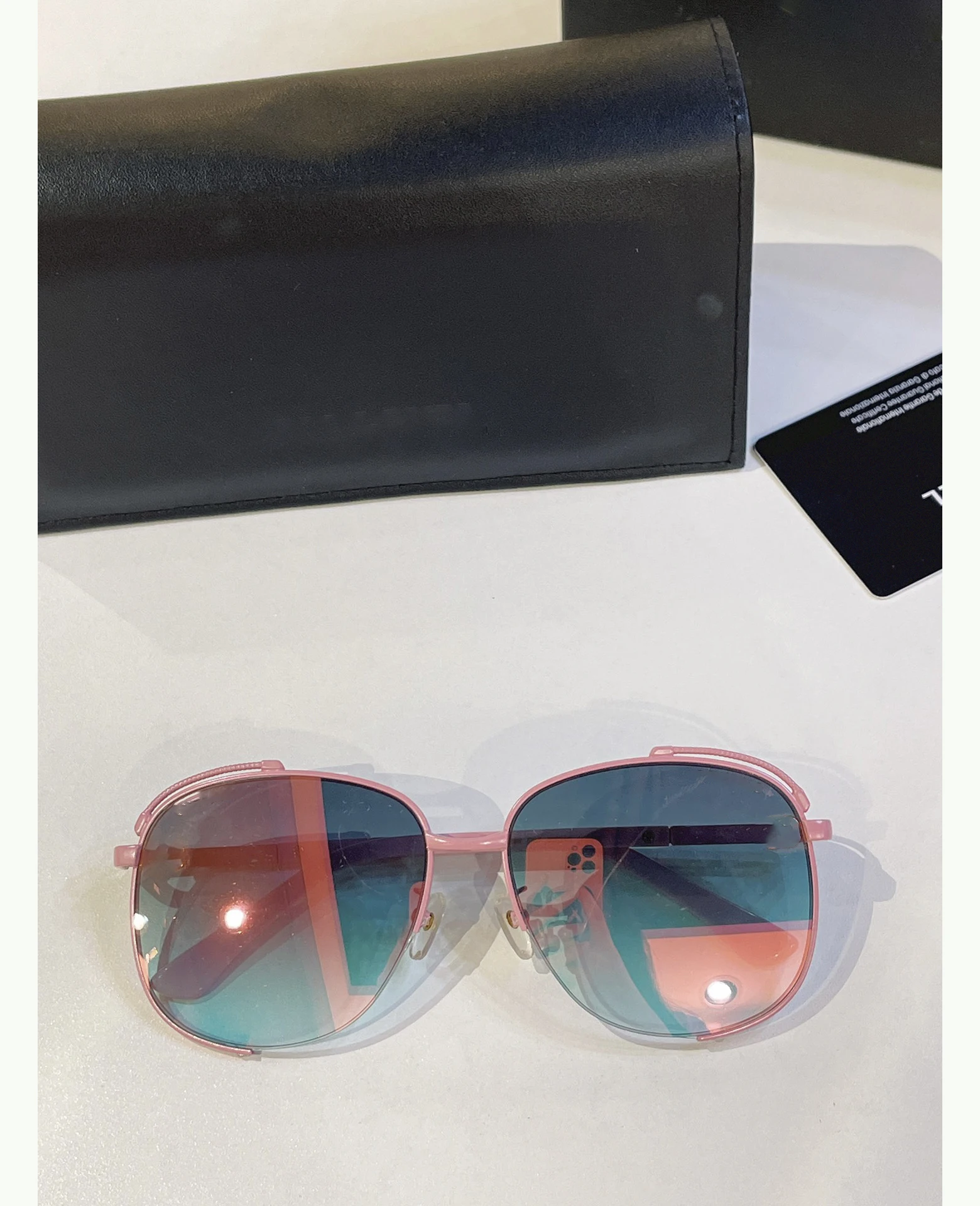 

Cha CH4299 Summer Sunglasses Sunbathing on the beach Anti-UV Gradient lenses Metal frame Fashion Design