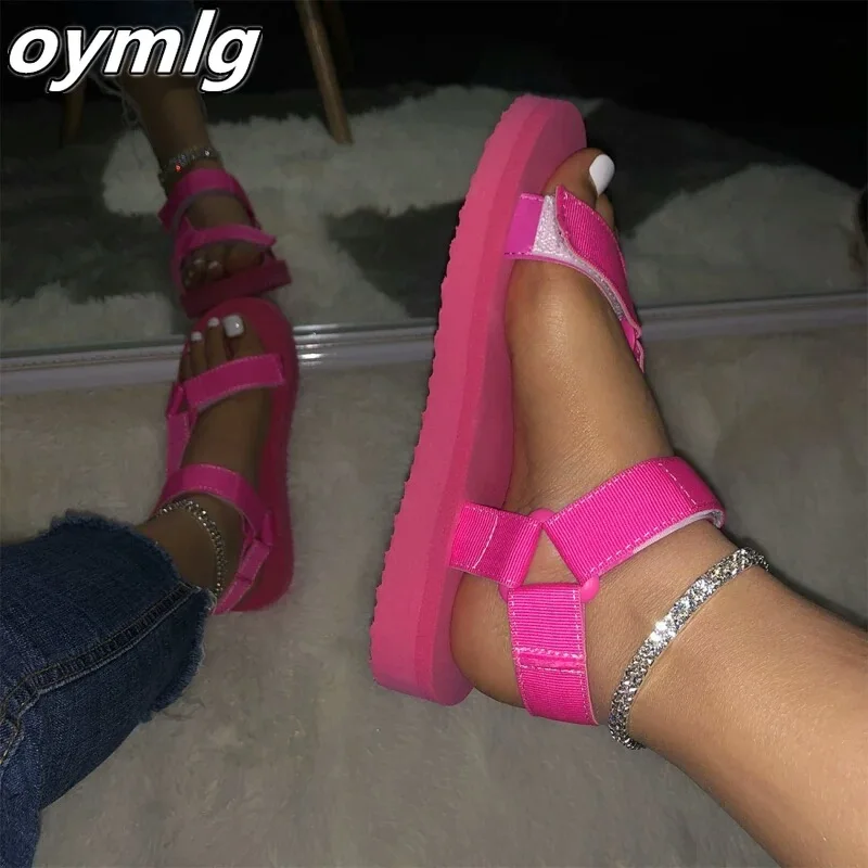 Сандалии женские на плоской платформе мягкие босоножки без застежки липучке