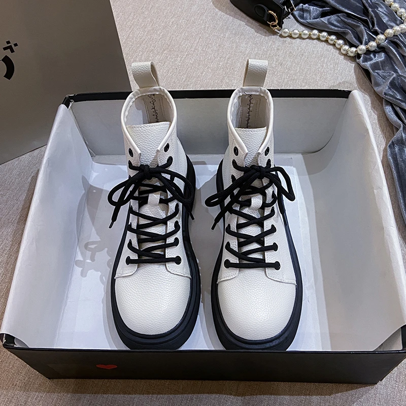 

Motorcycle Platform Boots Women Riding Shoes Fashion Round Toe Lace-up Boots Ladies Shoes Women Boots