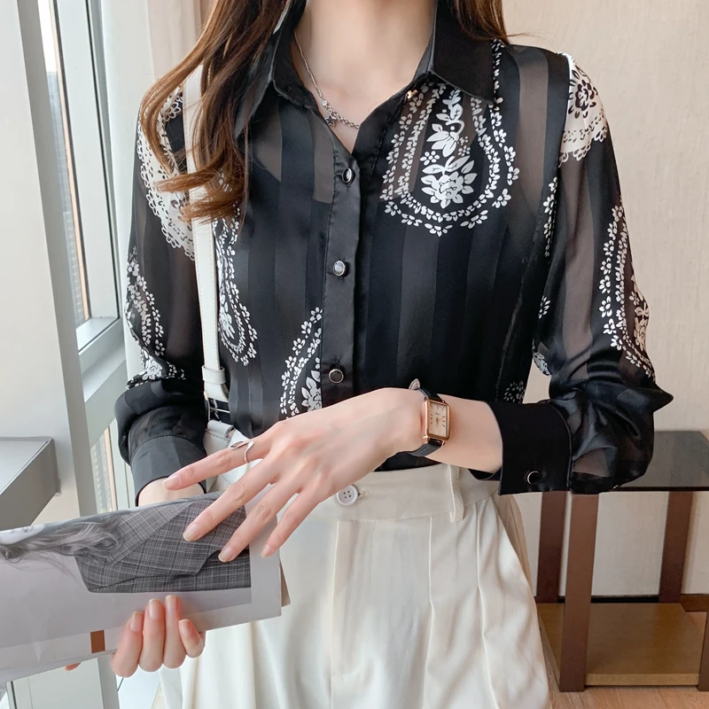 

Женская блузка, Повседневная шифоновая рубашка-поло с принтом, новинка, корейский летний топ свободного кроя на пуговицах с длинным рукавом...