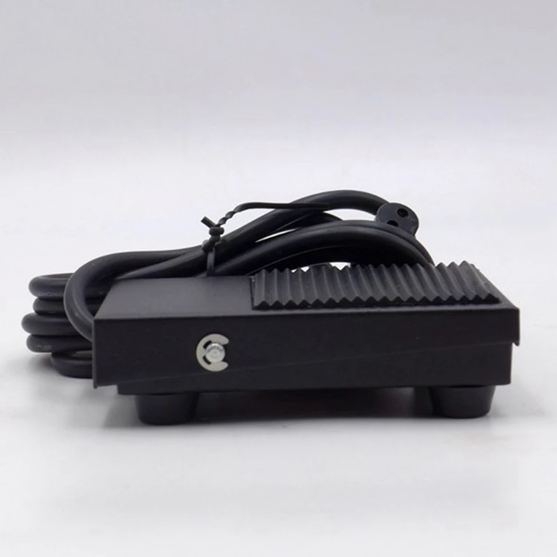 

Hand Metal Foot Pedal Switch 1.8 Meters Cable 3 Pins Connector Spot Welding Tig Torch