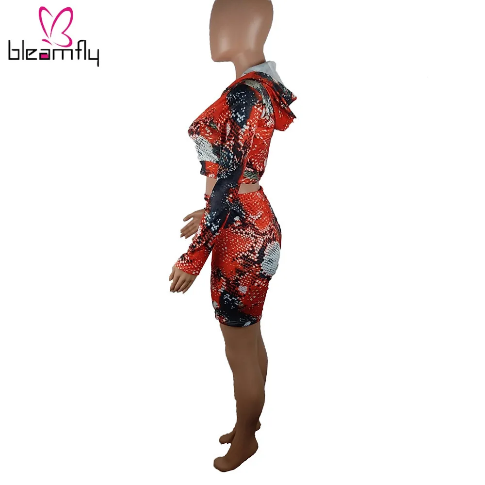 Женский комплект из двух предметов укороченный топ на молнии с принтом змеиной