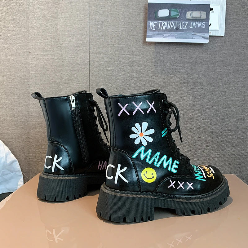 

Ботильоны женские новые модные дизайнерские ботинки Martin с мультяшным принтом на толстой подошве массивные мотоциклетные ботинки женские ...