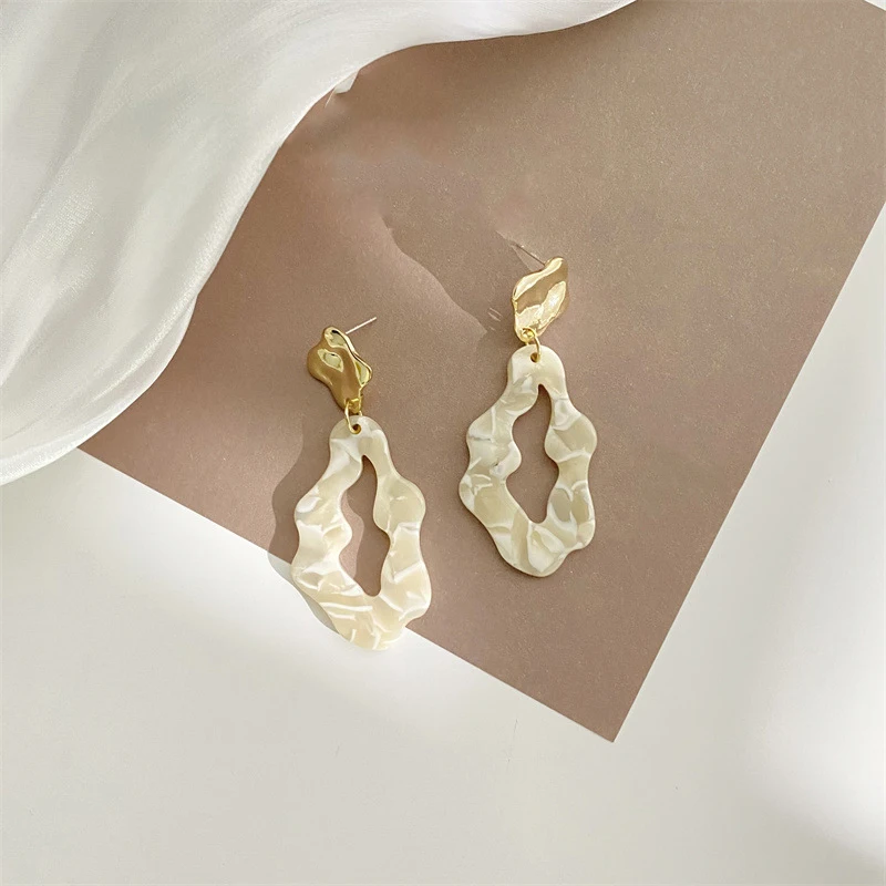 

Shell Acrylic White Geometric Irregular Long Drop Earrings Retro Natural Women Dangler Jewelry Fashion Romantic Valentine Gift