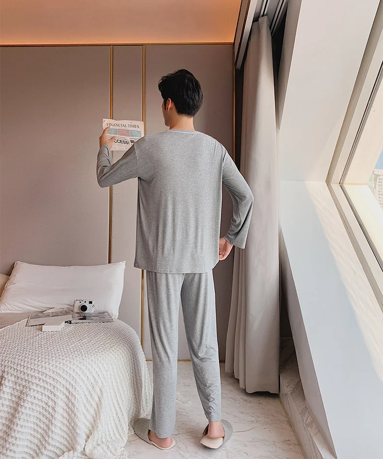 

2020 Spring and Autumn Round Neck Men's Simple Natural Suit Pajamas Long-sleeved Trousers Home Pajama Set Men Two Piece Suit