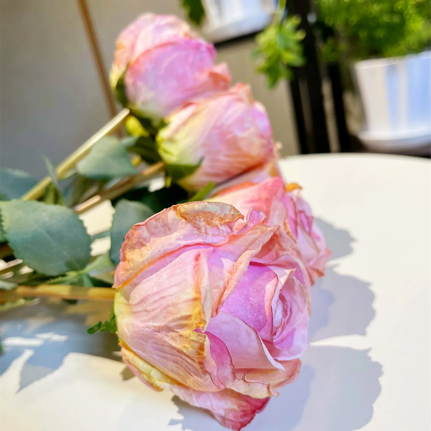 

Home Decor Beautiful Roses Artificial Flowers for Home or Wedding Decorations
