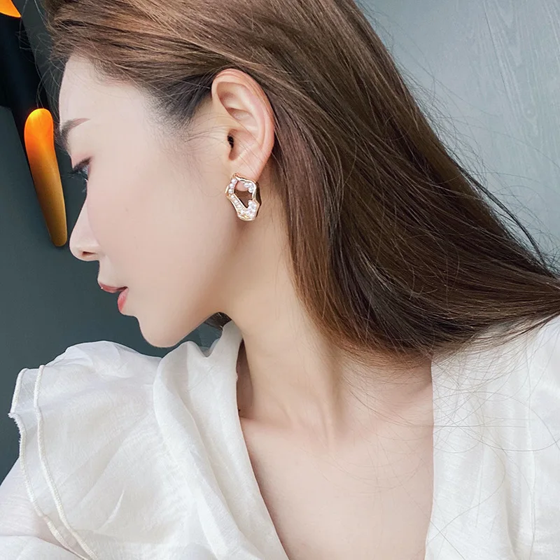 

Vintage Women Earrings Pearl Prevent Allergy Trendy Jewelry Vintage Simple Wedding Party Gifts IRISBee 2021 Fashion