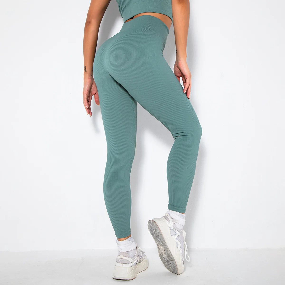 Бесшовные подтягивающие бедра штаны для йоги женские спортивные бега фитнеса