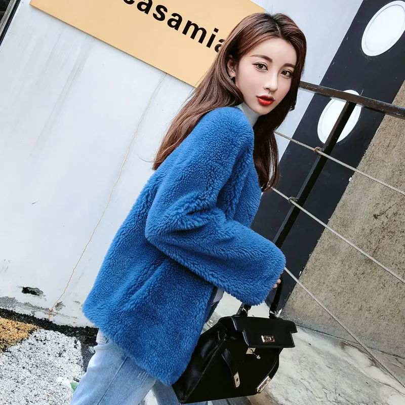 

Winter Real Warm Women Fur Jacket Sheep Shearling Coat Short Wool Overcoat Abrigos Mujer Invierno 2020 9220 YY604