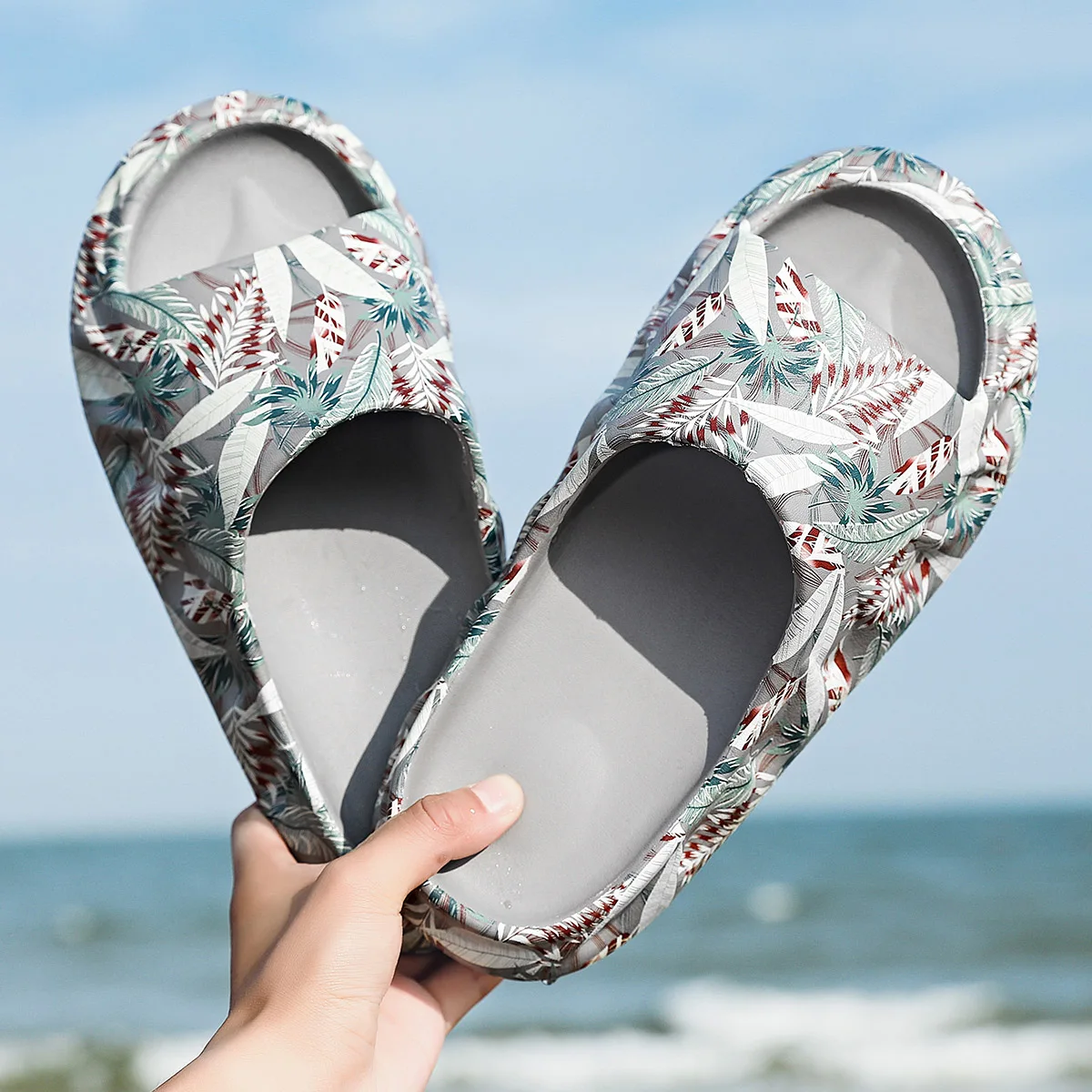 

2021 Summer Home Couple Beach Fashion Wild Casual Thick-soled Breathable Men's And Women's Sandals And Slippers 40-45