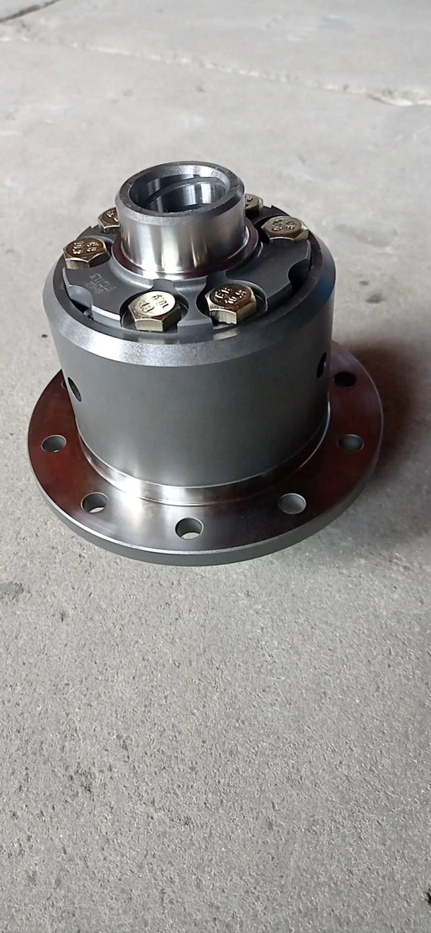 

FC113B Front Axle Limited Slip Differential For Mitsubishi pajero 28 T Bearing bore 45.23mm 20CrMnTiH3