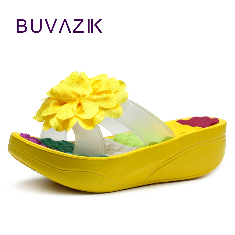 Шлепанцы женские летние на танкетке модные сандалии с цветочным принтом высокий