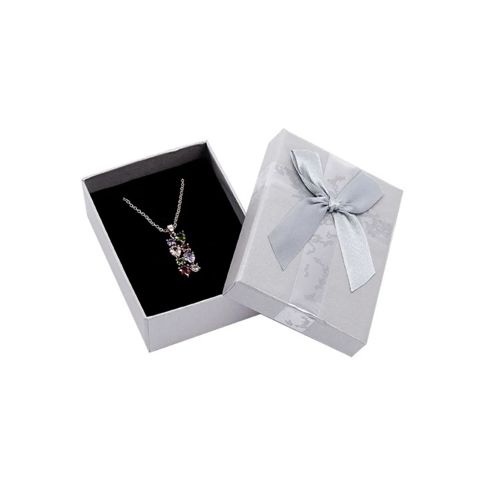 

Бумажная подарочная коробка для украшений