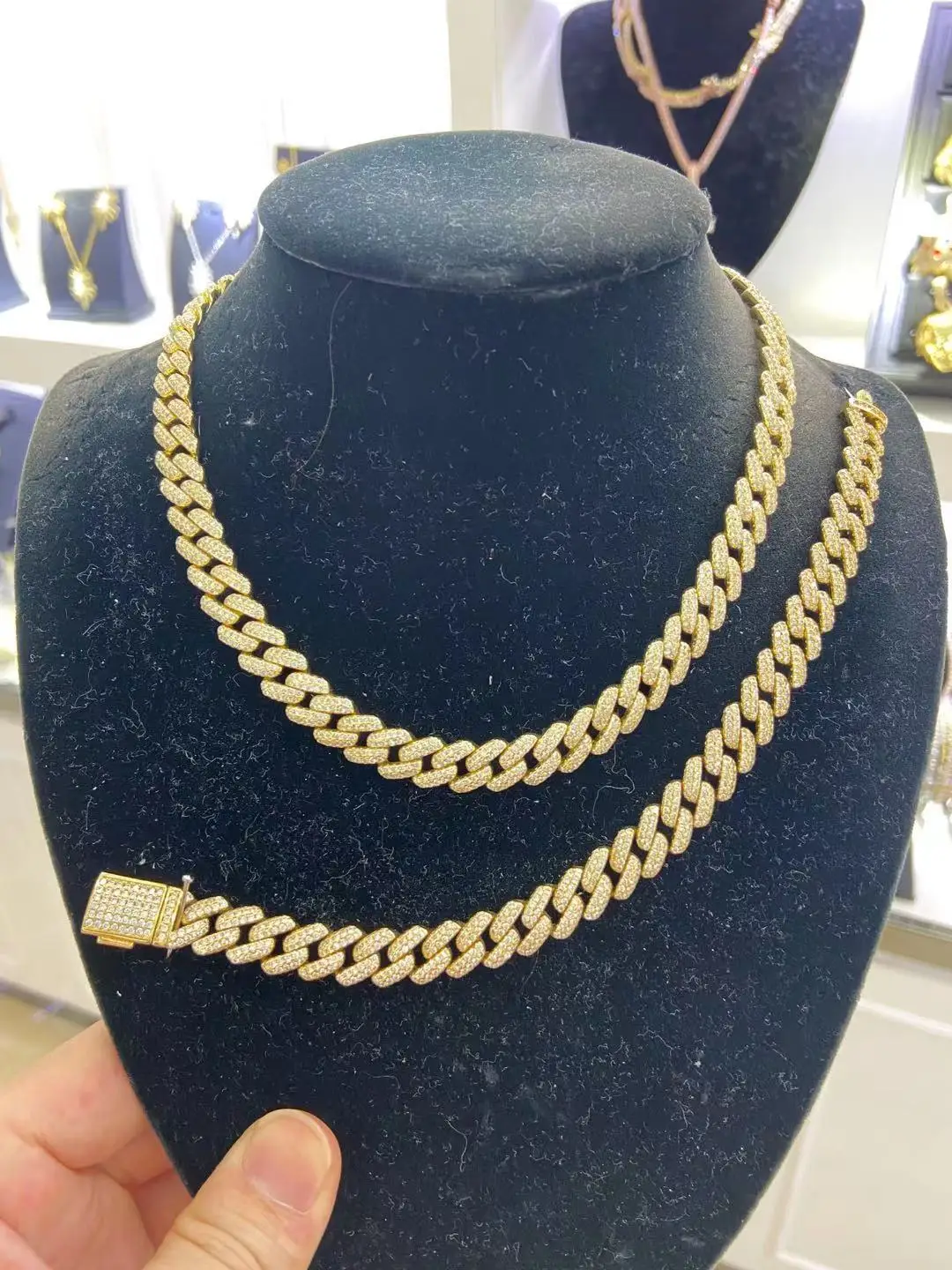 

High quality iced out cuban chain choker necklace for women AAA CZ hip hop bling 10mm cuban link chain big heavy chunky necklace