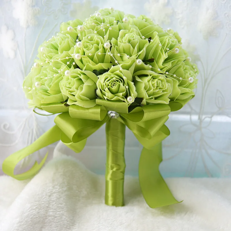 

Brides holding flowers, imitating Korean water diamonds luxury wedding gift for bridegroomWedding bouquets