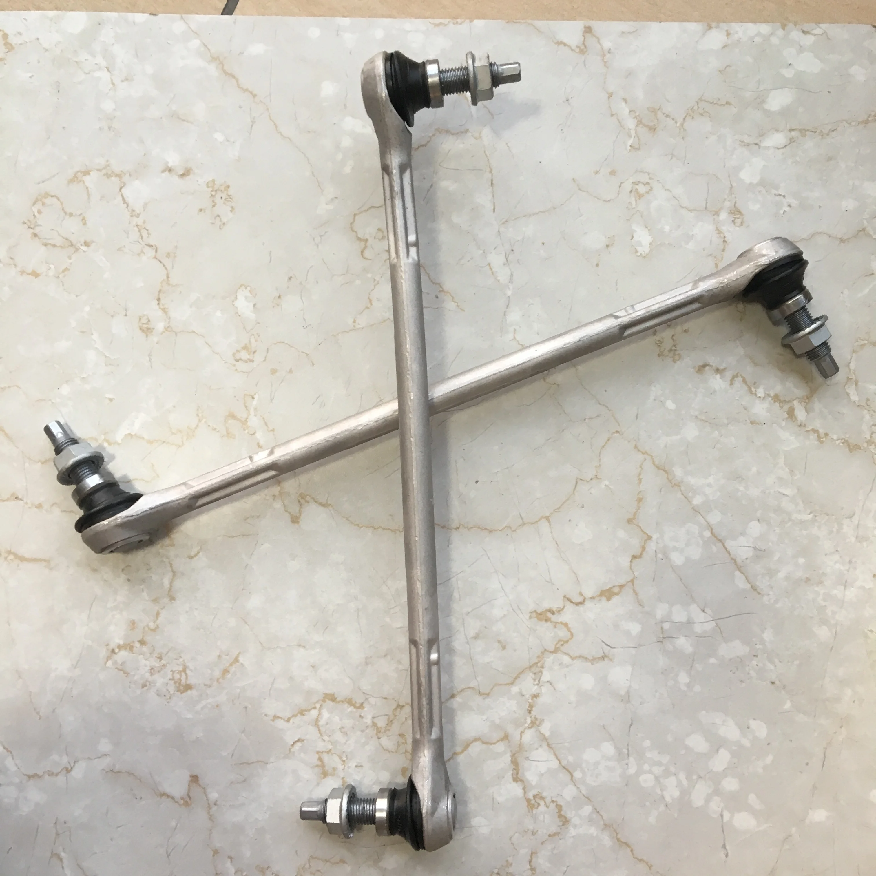 Стойка стабилизатора передней левой и правой подвески для Mercedes W246, W117, W156, B200, A200, CLA200, GLA200, 2463200689 Стойка стабилизатора передней левой и правой подвески для Mercedes W246, W117, W156, B200, A200, CLA200, GLA200, 2463200689