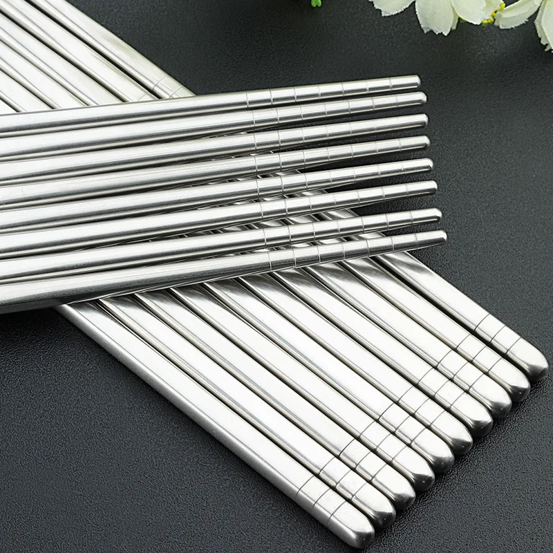 

5 Pairs of Metal Chopsticks Household High Temperature Sterilizable Non-slip Stainless Steel Chopsticks Set Kitchen Accessories
