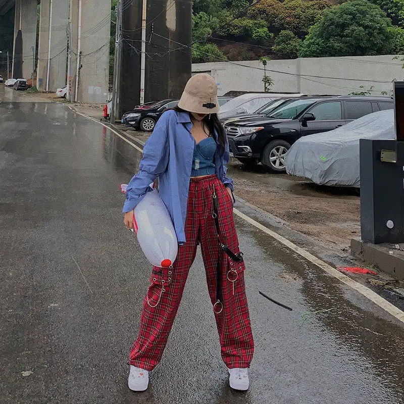 

HOUZHOU Punk Chain Cargo Pants Women Harajuku Goth Plaid Checkered Trousers Female Streetwear Aesthetic Hip Hop Egirl Grunge Emo