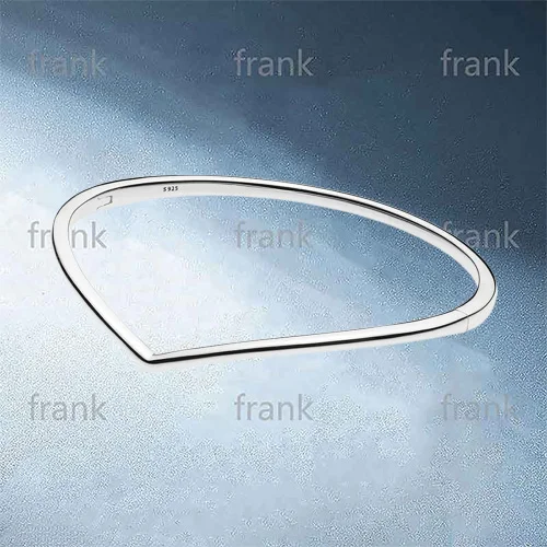

597791 Shining Wish Bangle