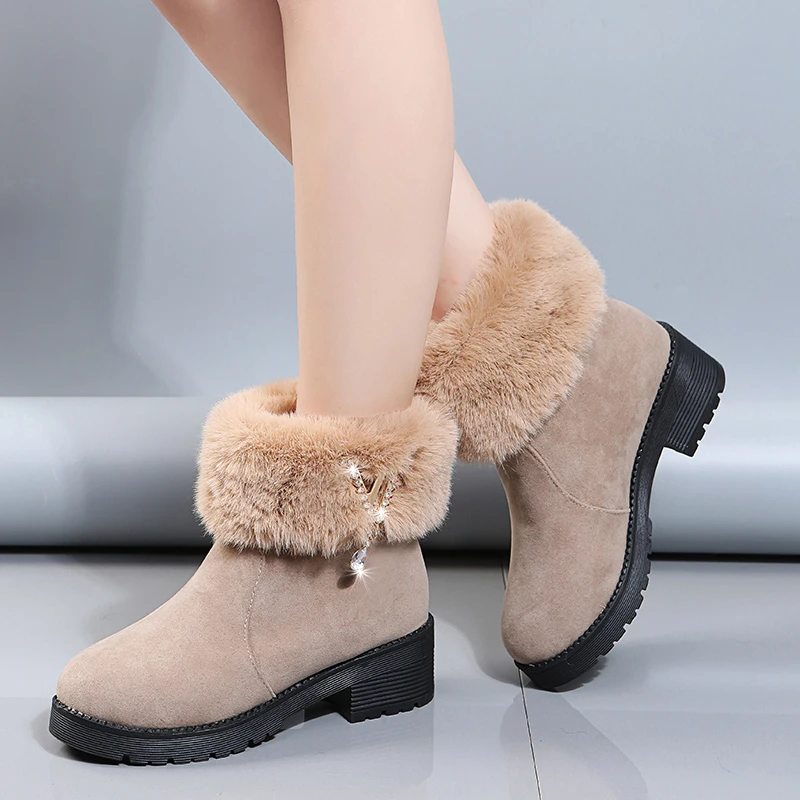 

Теплые меховые сапоги для снежной погоды, женские классические сапоги с пряжкой, Черные ботильоны на платформе и высоком каблуке, зимняя же...