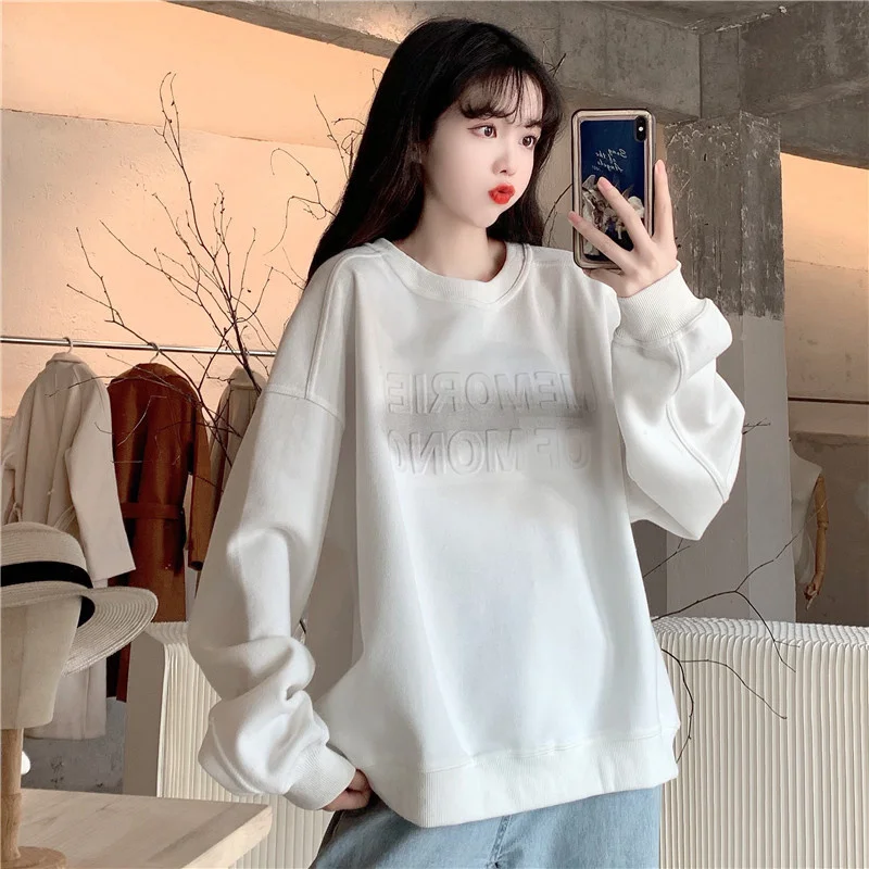 

Тонкий свободный с круглым вырезом и длинным рукавом