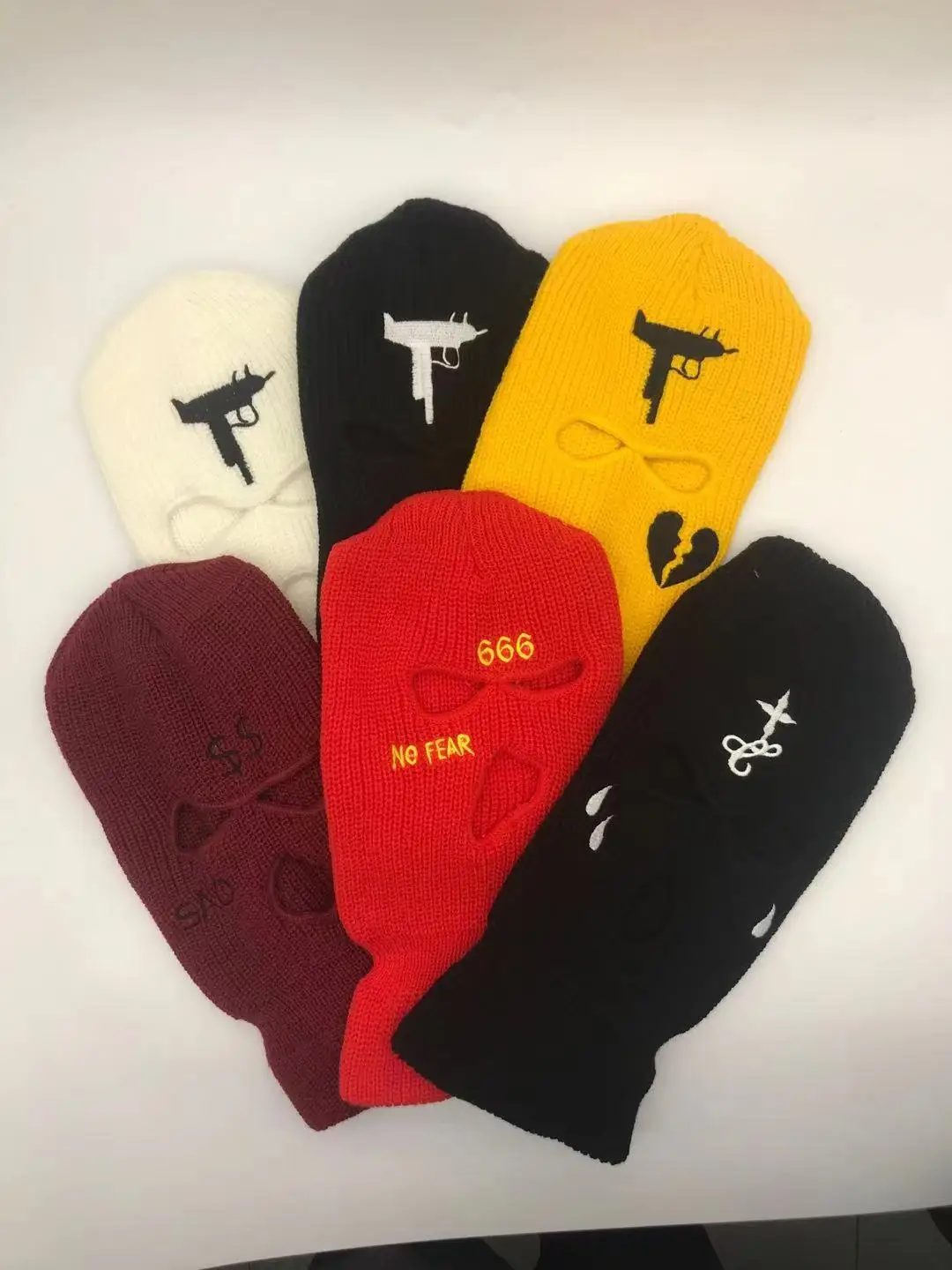 Высококачественная Балаклава с вышивкой и разбитым сердцем Лыжная маска тремя