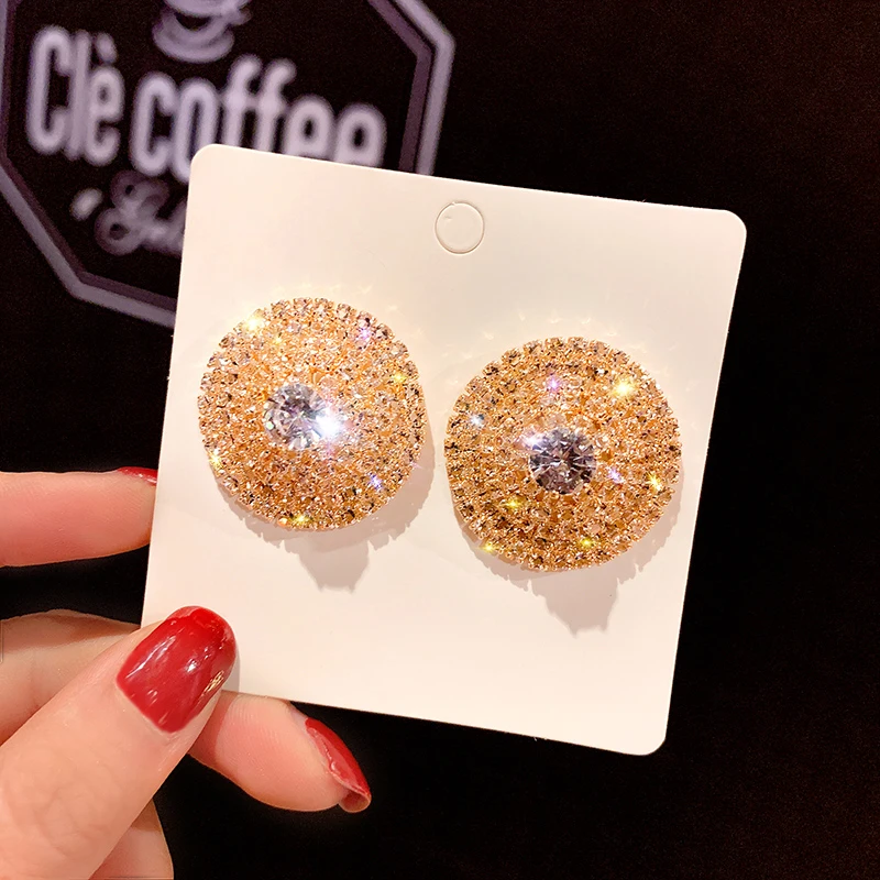 

FYUAN Round Precision Full Rhinestones Stud Earrings for Women Shine Geometric Crystal Earrings Weddings Party Jewelry Gifts