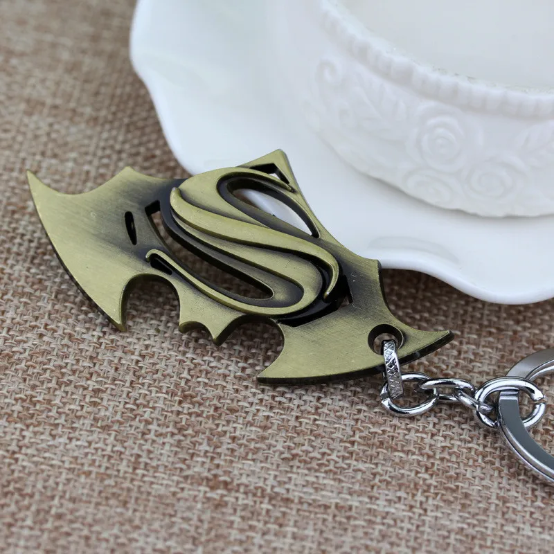 Мстители Бэтмен v брелок с суперменом кулон аксессуары для игр взрывные