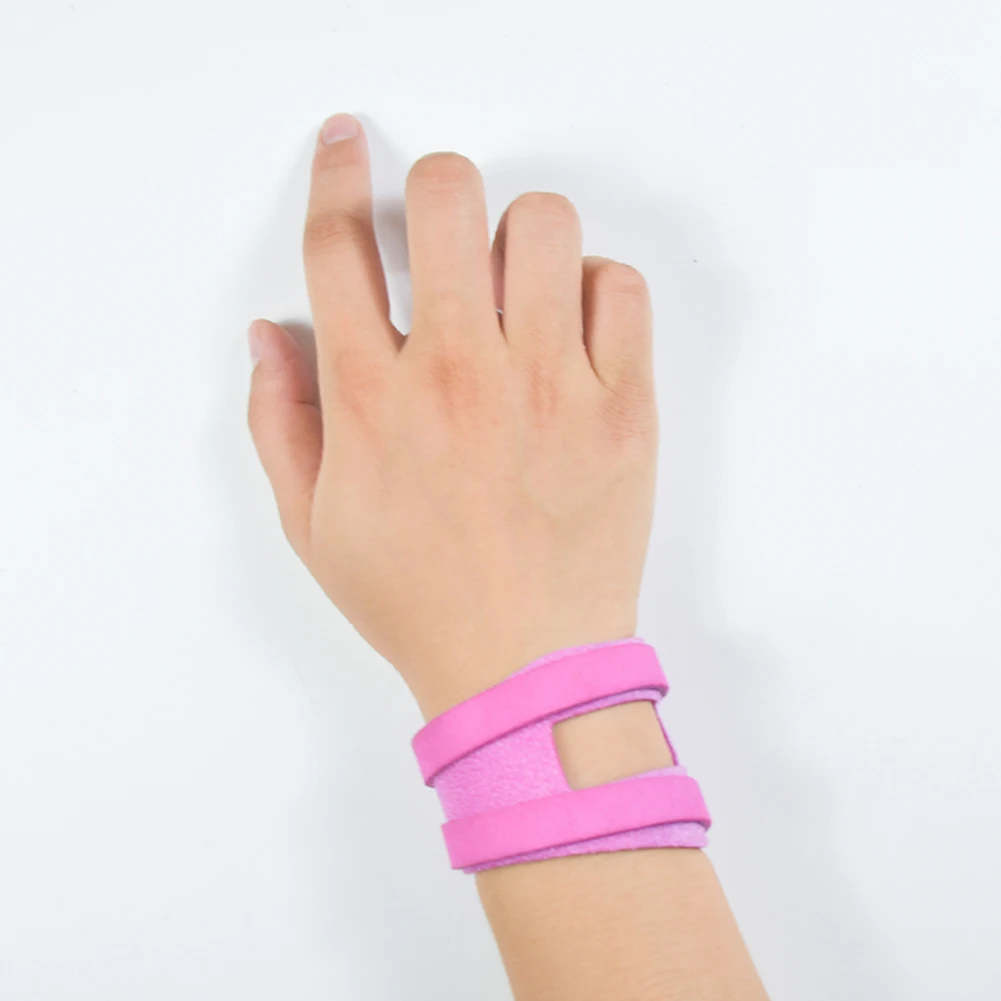 

1Pair Elastic Wrist Braces Adjustable Wirts Wrap Hand Sport Wristband Gym Support Wrist Brace Wrap Sports Safety Accessories