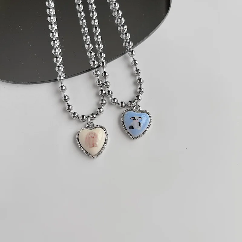 Винтажная капающая масло любовь бабочка кролик кулон на ожерелье для женщин девочек простая универсальная колье из костяной цепи ювелирных изделий.