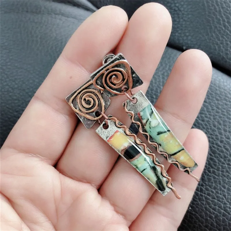 

Boho Spiral Colored Glass Dangle Earrings For Women Trendy Vintage Bohemian Geometric Drop Earrings Female Fashion Jewelry 2021