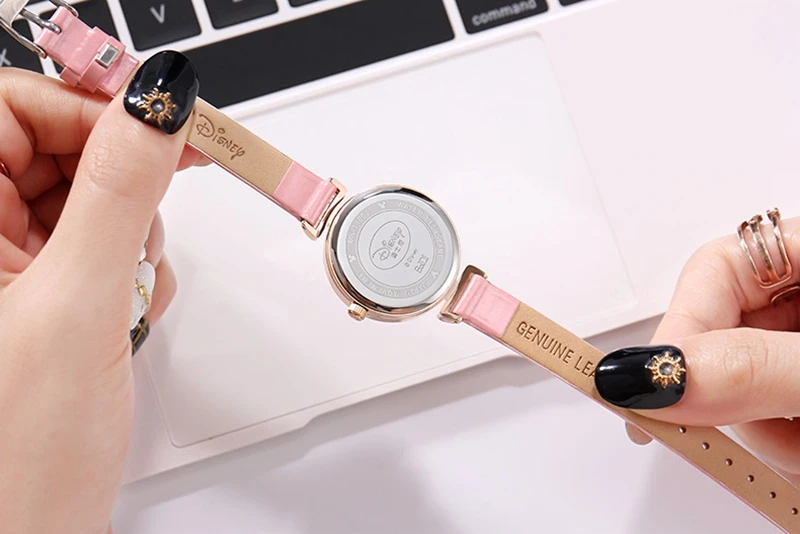 Красивые девушки Минни Маус Роскошные Bling Кристалл кожа кварцевые часы для женщин красивый лук маленький Дисней часы Водонепроницаемость