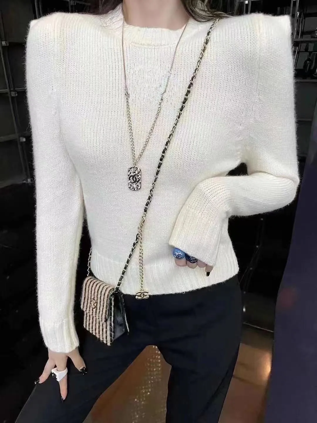 

Вязаный короткий пуловер для женщин, корейский короткий свитер с длинным рукавом и круглым вырезом, однотонный, Классический женский корот...