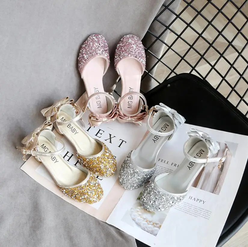 Летние сандалии принцессы на высоком каблуке для девочек детская обувь