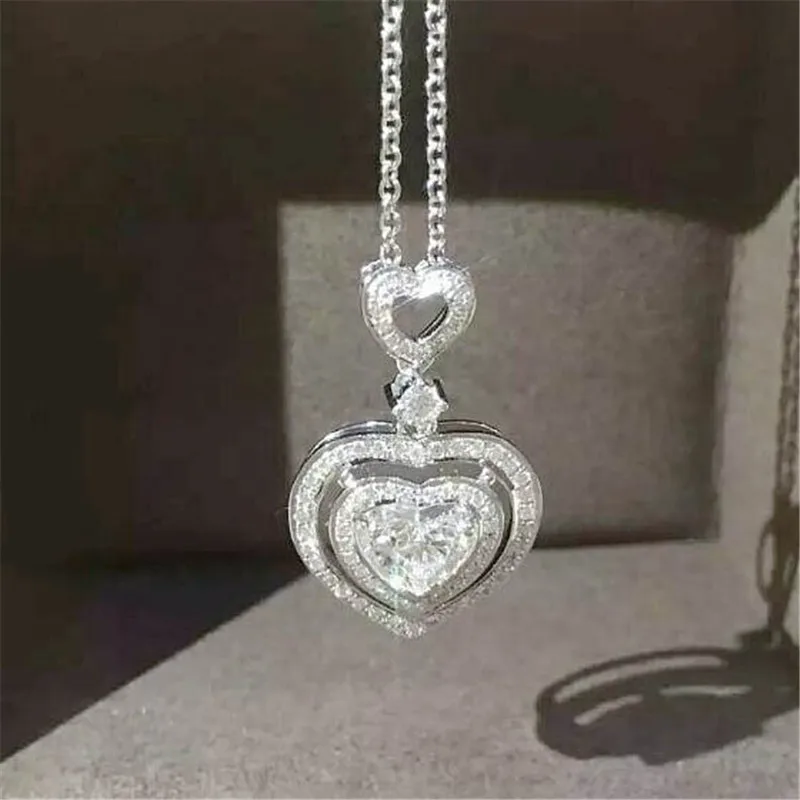 

Женское ожерелье с подвеской в виде сердца