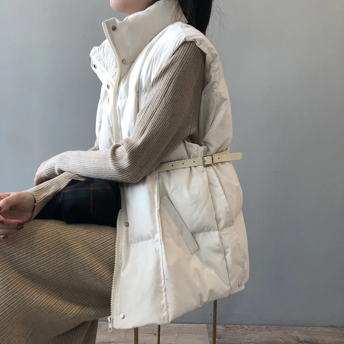 

SHENGPALAE Cotton Waistcoat For Women 2021 Autumn Winter New Lapel Lace Up Waist Sleeveless Fashion Bread Warm Vest Female 5B162