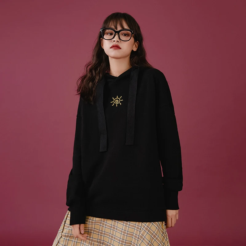 

Hoodies & Sweatshirts