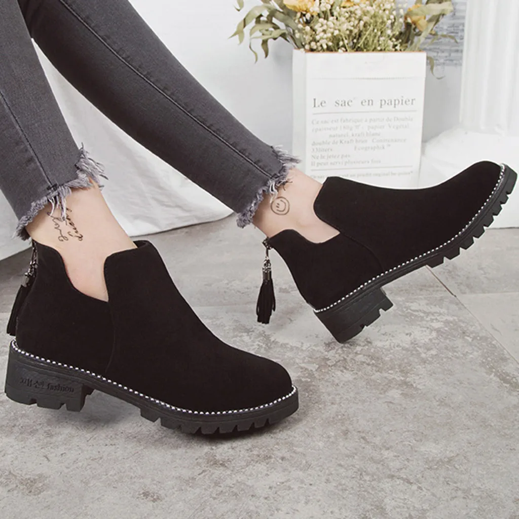 Женские замшевые ботильоны черные из флока с круглым носком зимние повседневные