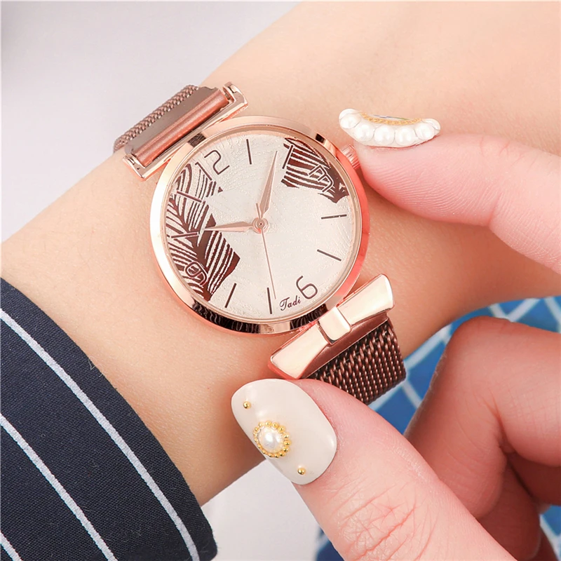 Роскошные Кварцевые часы для женщин модные золотые женские с миланским ремешком