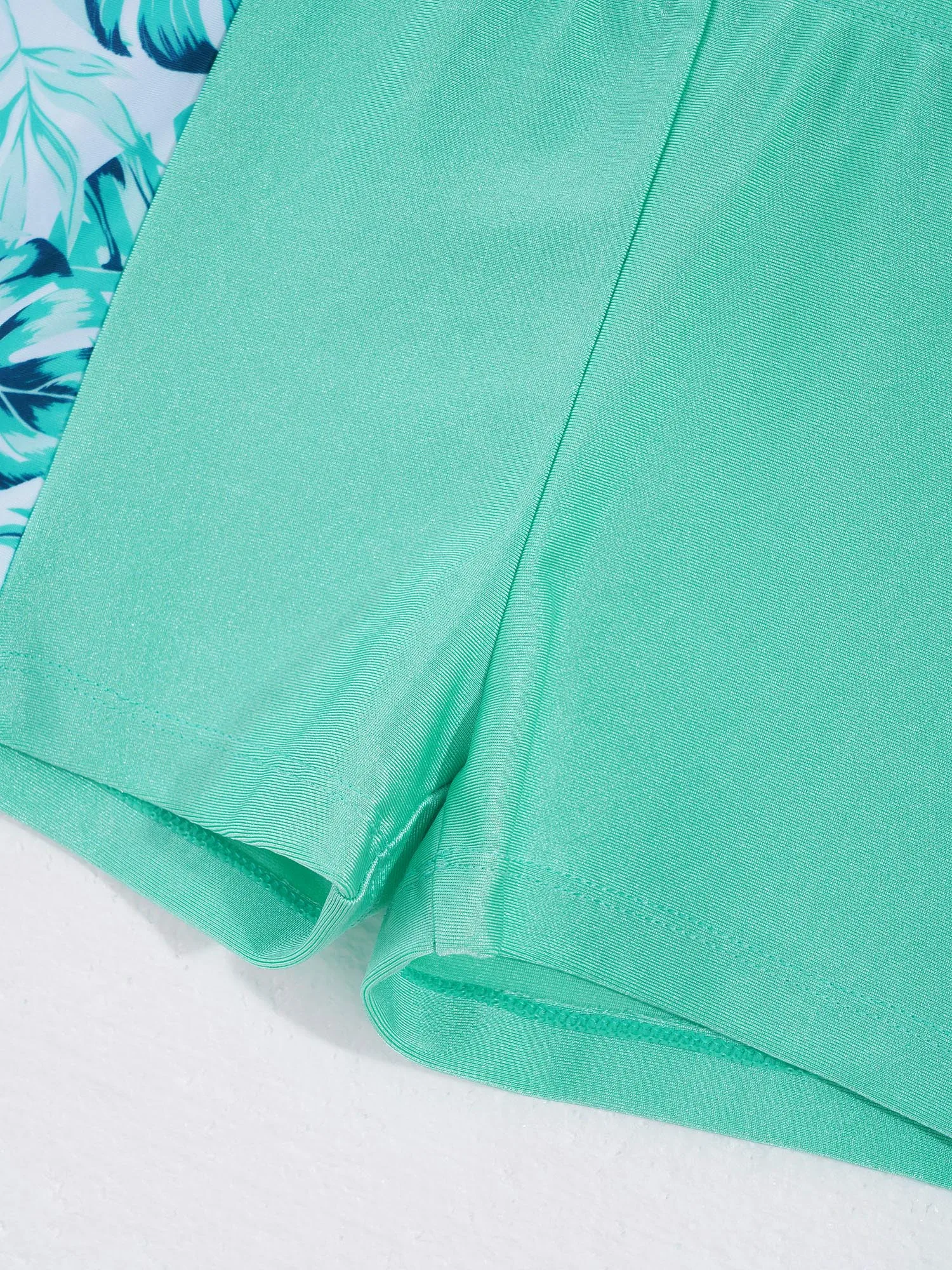 Спортивный костюм для девочек из 2 предметов с принтом короткий жилет и шорты