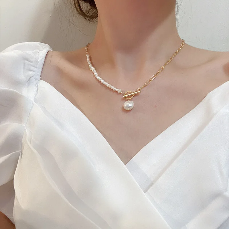 

LOVOACC Dainty Irregular Freshwater Pearl Necklace for Women Gold Link Chain Asymmetric Toggle Clasp Circle Chokers Necklaces