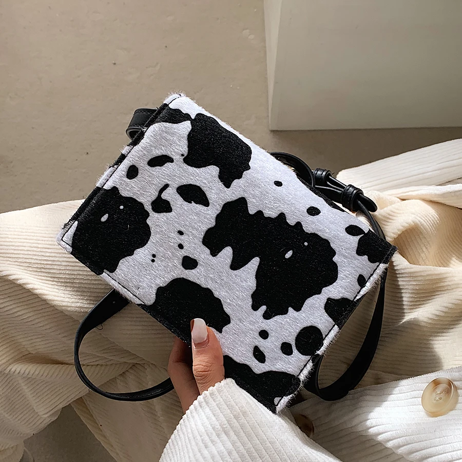 

Fashion Mini Shoulder Bag Cow Pattern PU Leather Crossbody Bags for Women Small Flip Messenger Handbags Tote Bag Purse