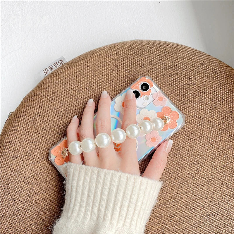 

Luxury Pearl Bracelet Soft Case for iphone 12 mini 11 Pro XS Max 7 8 plus SE 2020 X XR Cover Cute Laser Flower Phone Cases Funda