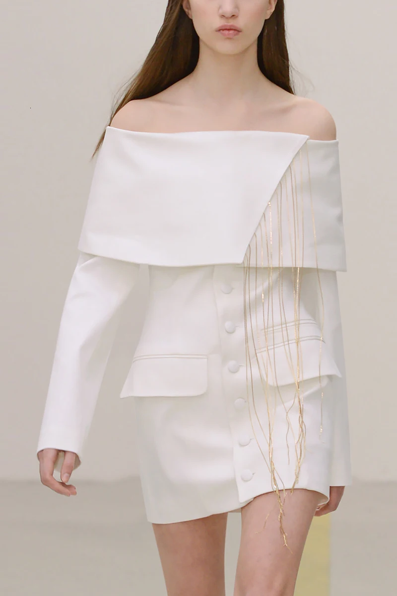 Женское мини-платье с открытыми плечами белое платье длинным рукавом и