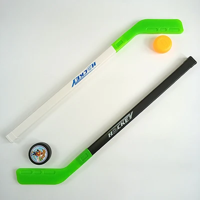 4 шт./компл. детская зимняя одежда Хоккей Stick учебные пособия Пластик 2xSticks 2xBall зимних видов спорта игрушка подходит для От 3 до 6 лет - Цвет: Green