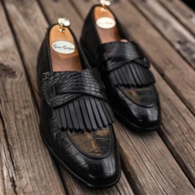 

2021 Summer Pointed Fashion Comfort Versatile Hot Sale Pure BlackTassel Classic Back Buckle Men's Classic Leather Shoes ZQ0341