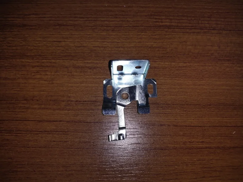 Настенный кронштейн для оконных жалюзи горизонтальный Venetain 25 мм|Декоративные