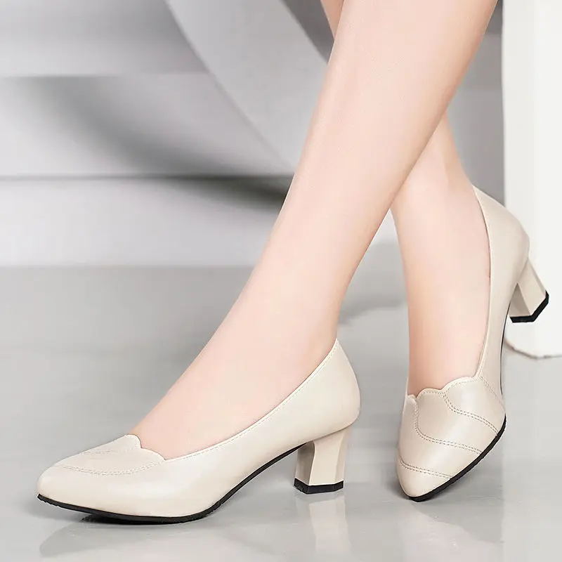 Work Shoes Mother Shoes Soft Sole Comfortable Mid-heel Single Shoes Women Thick Heel Middle-aged Women Non-slip Leather Shoes
