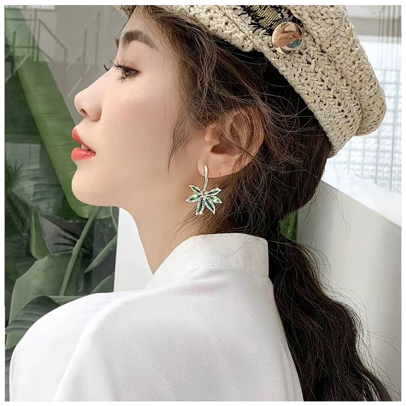 Серьги в виде листьев модные ювелирные изделия зеленые цветные женские серьги